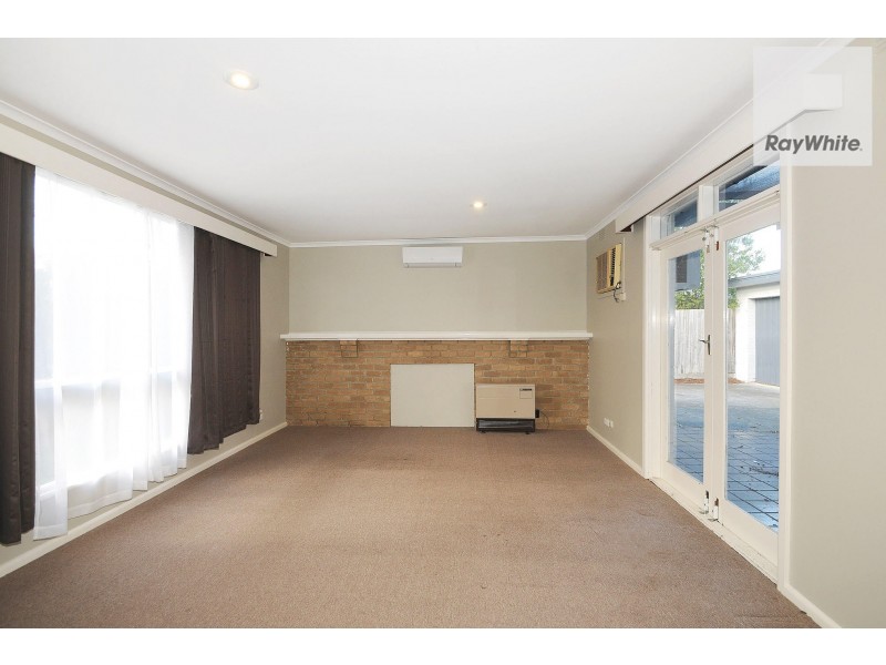 2 Connal Drive, Frankston VIC 3199