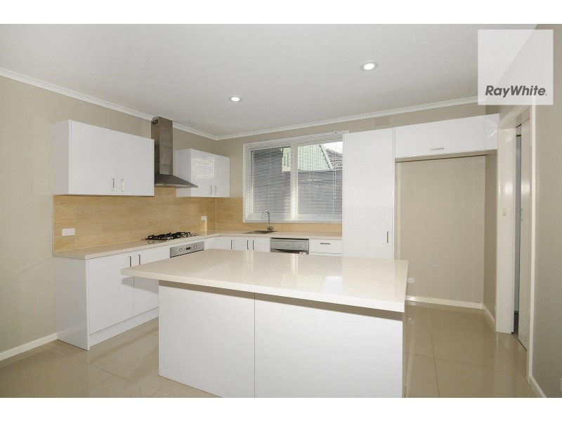 2 Connal Drive, Frankston VIC 3199