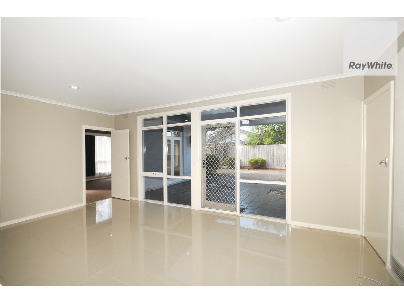 2 Connal Drive, Frankston VIC 3199