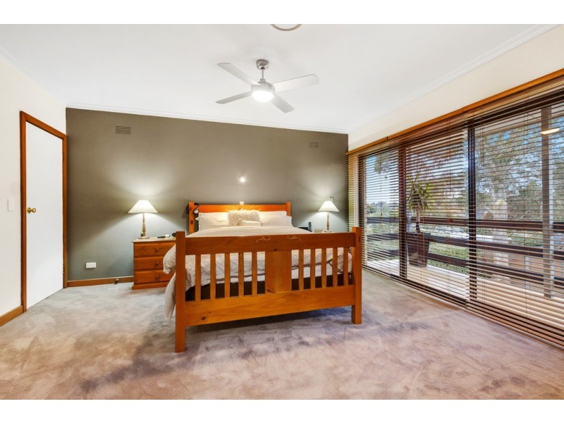 52 Christopher Drive, Frankston South VIC 3199