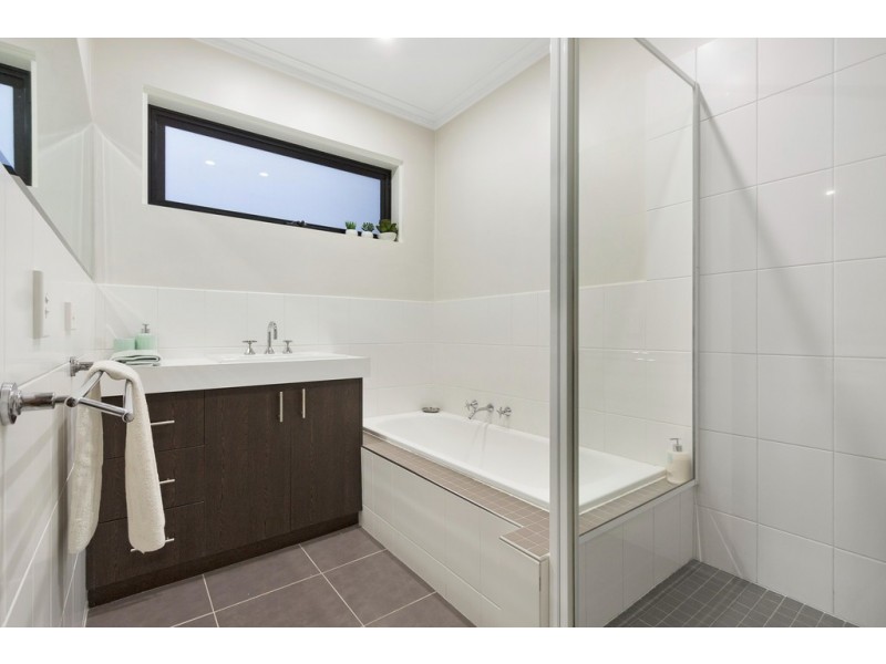 52 Christopher Drive, Frankston South VIC 3199