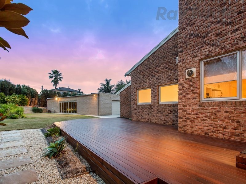 84 Koornalla Crescent, Mount Eliza VIC 3930