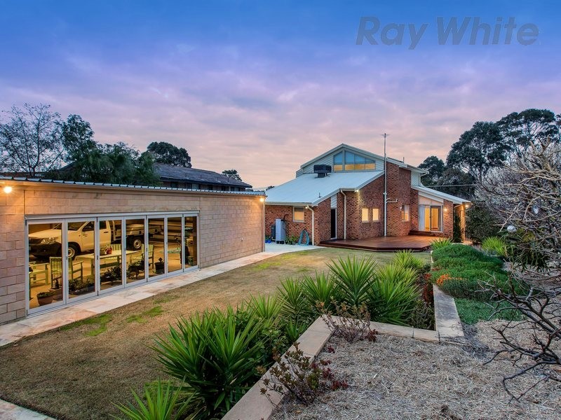 84 Koornalla Crescent, Mount Eliza VIC 3930