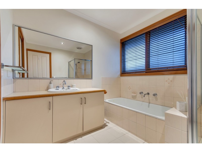 4/29 Heatherhill Road, Frankston VIC 3199