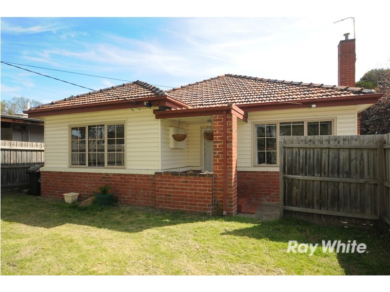 1/2 Lawrey Street, Frankston VIC 3199