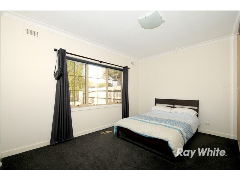 1/2 Lawrey Street, Frankston VIC 3199