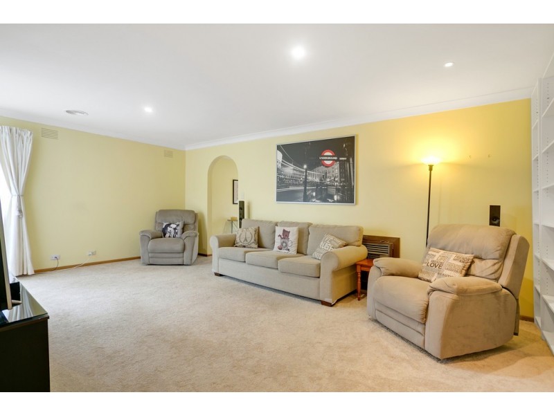 39 Leawarra Parade, Frankston VIC 3199