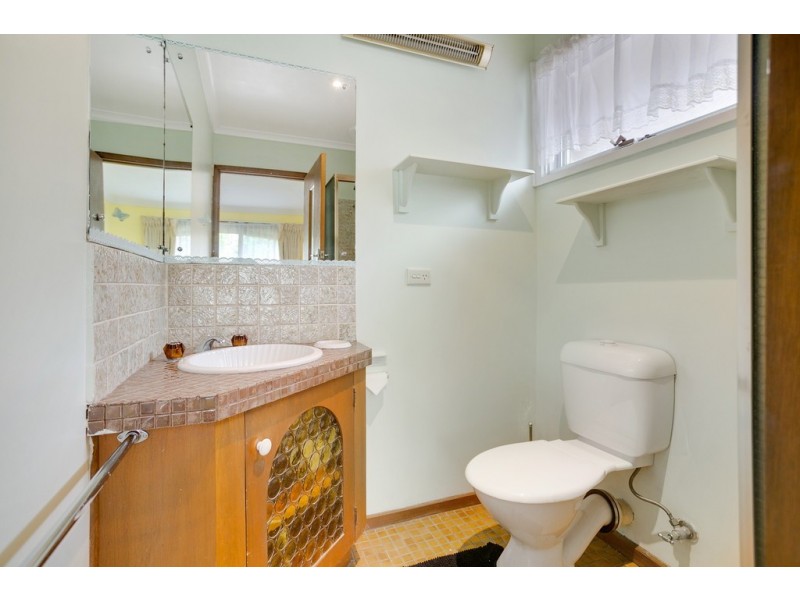 39 Leawarra Parade, Frankston VIC 3199