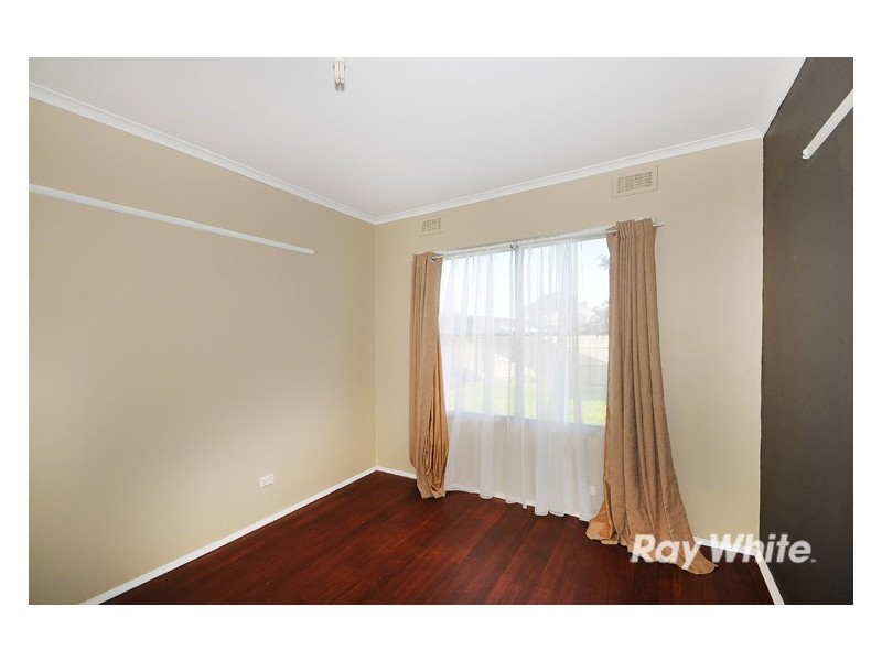 15 Forest Drive, Frankston North VIC 3200