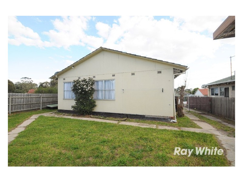 15 Forest Drive, Frankston North VIC 3200