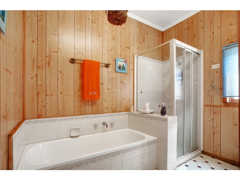 27 Seaford Road, Seaford VIC 3198