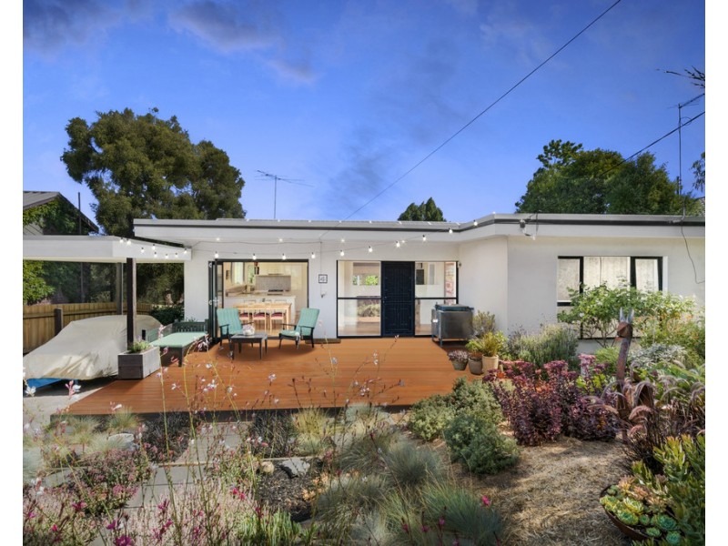 4 Woolston Drive, Frankston South VIC 3199