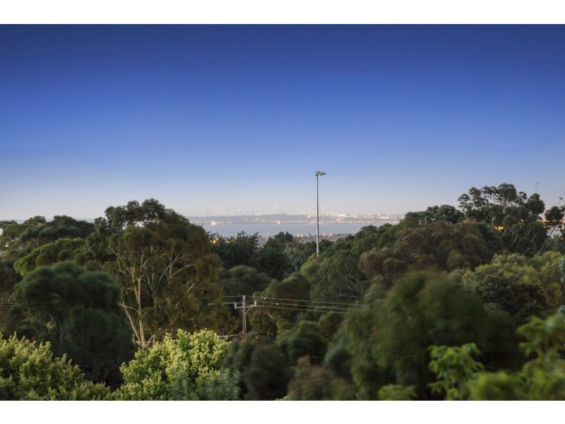 5 Illawarra Close, Frankston VIC 3199