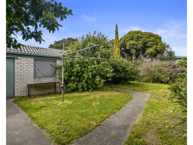 17 Karingal Drive, Frankston VIC 3199