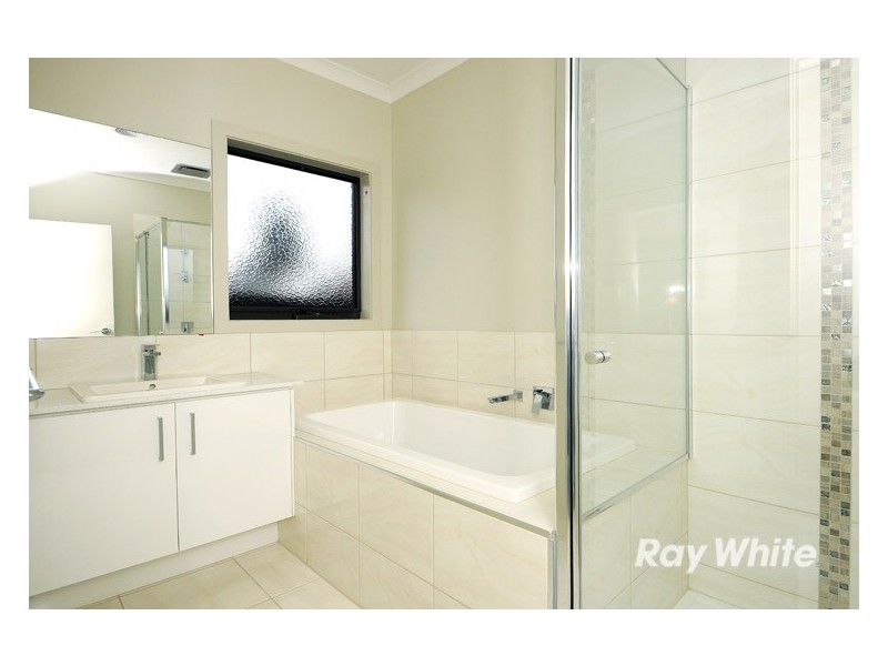 2A Gum Street, Frankston North VIC 3200