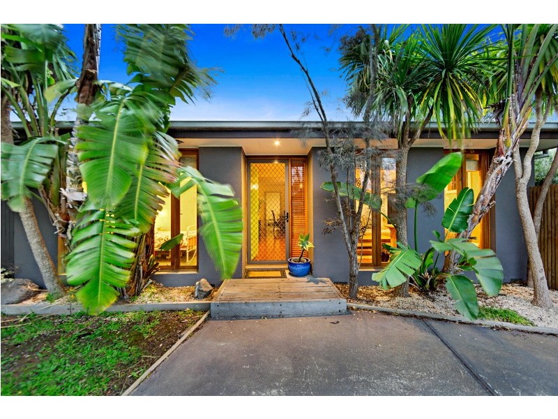 1/242 Heatherhill Road, Frankston VIC 3199