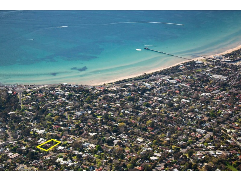 11 Neil Street, Frankston South VIC 3199