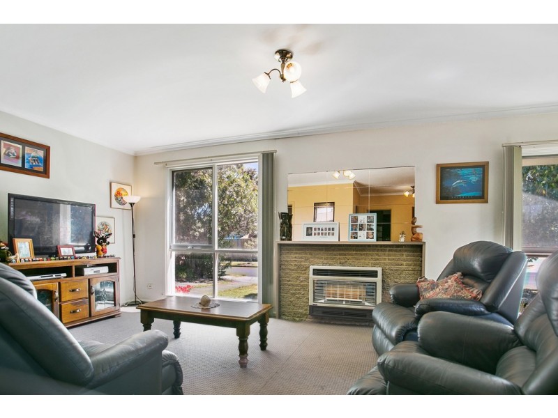 8 Walbundry Avenue, Frankston VIC 3199