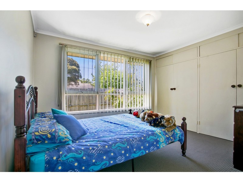 8 Walbundry Avenue, Frankston VIC 3199