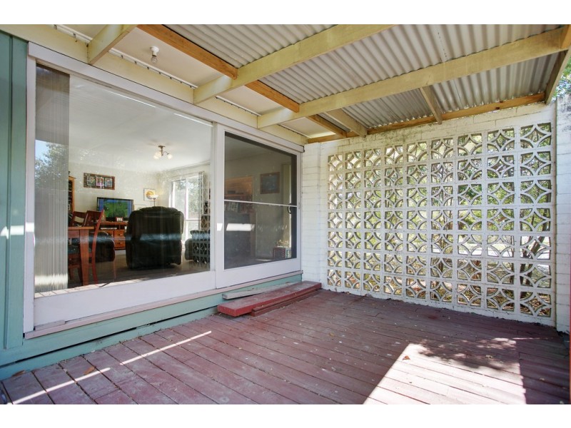 8 Walbundry Avenue, Frankston VIC 3199