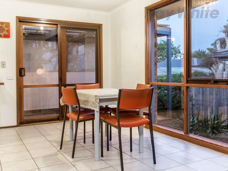 2/2 Catherine Parade, Frankston VIC 3199