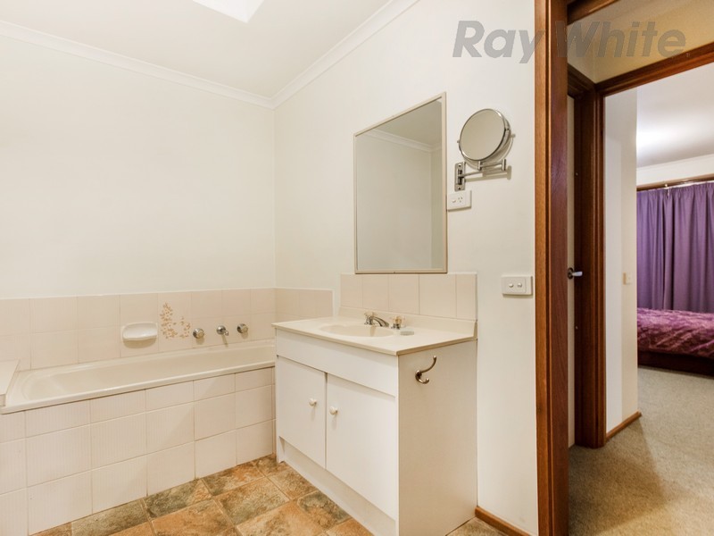 2/2 Catherine Parade, Frankston VIC 3199