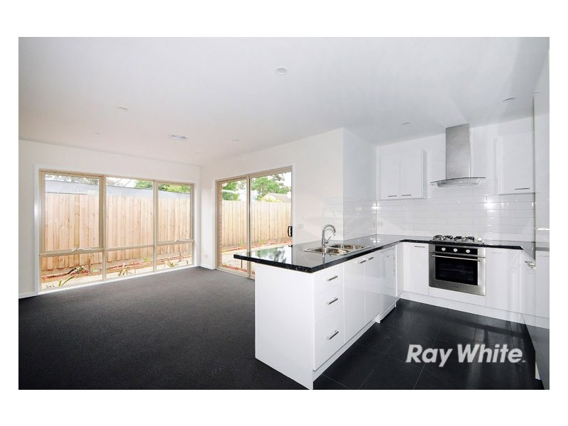 2/9 Windoo Street, Frankston North VIC 3200