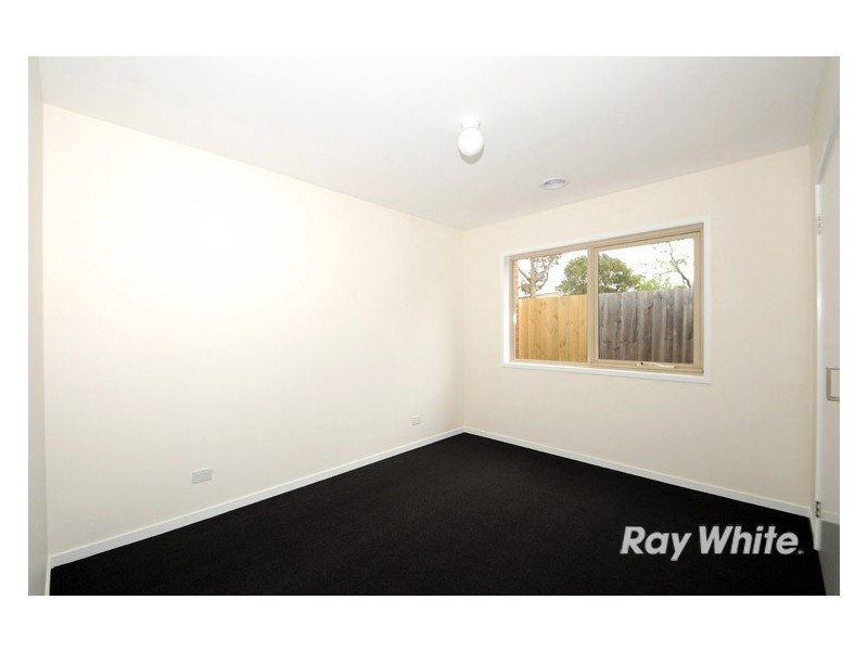 2/9 Windoo Street, Frankston North VIC 3200