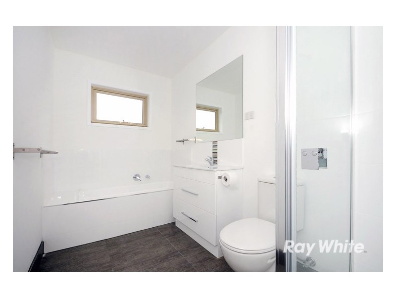 2/9 Windoo Street, Frankston North VIC 3200