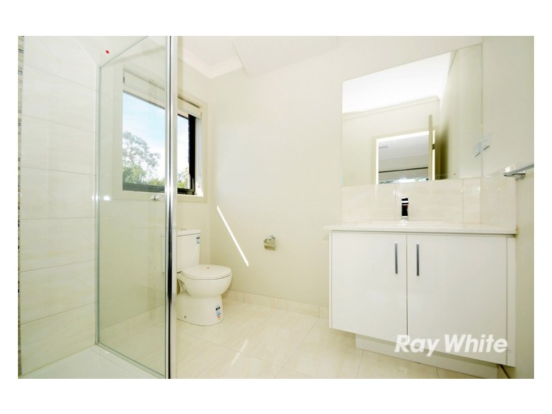 33 Aleppo Crescent, Frankston North VIC 3200