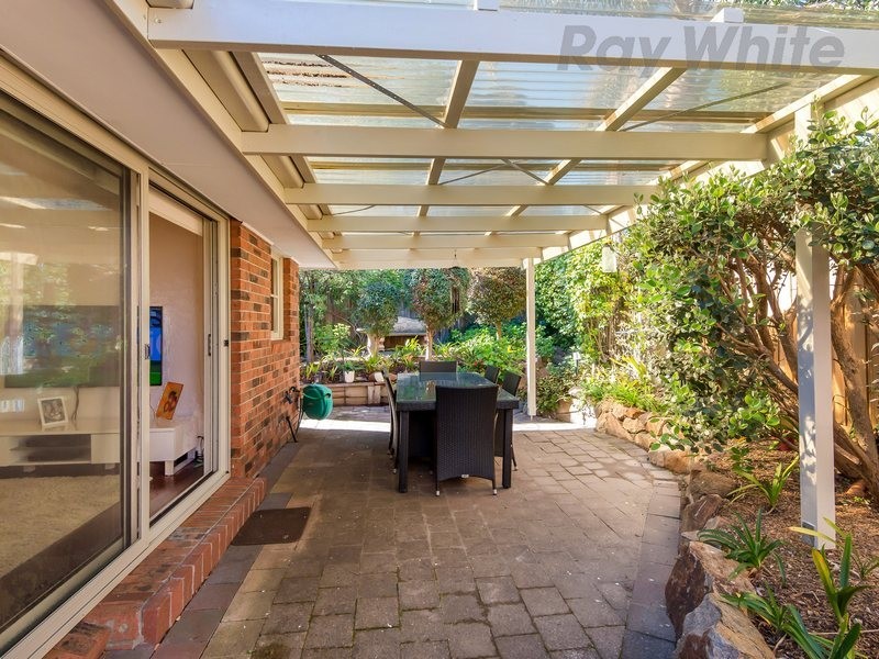 8 Helsal Court, Frankston VIC 3199