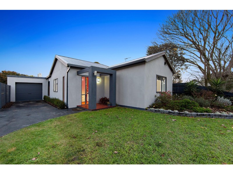 7 Hannah Street, Seaford VIC 3198