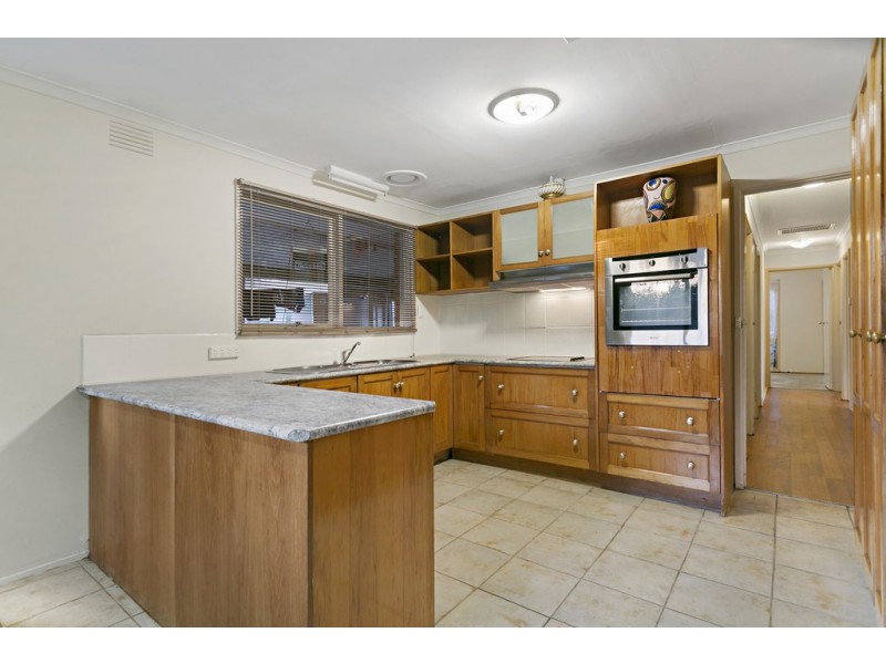 1 Canterbury Street, Cranbourne VIC 3977