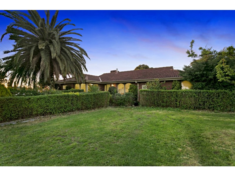 1 Canterbury Street, Cranbourne VIC 3977