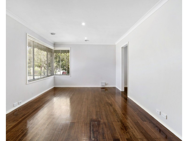 27 Meerlu Avenue, Frankston VIC 3199