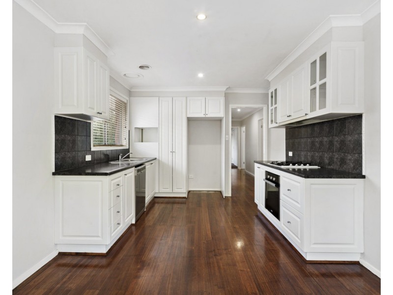 27 Meerlu Avenue, Frankston VIC 3199