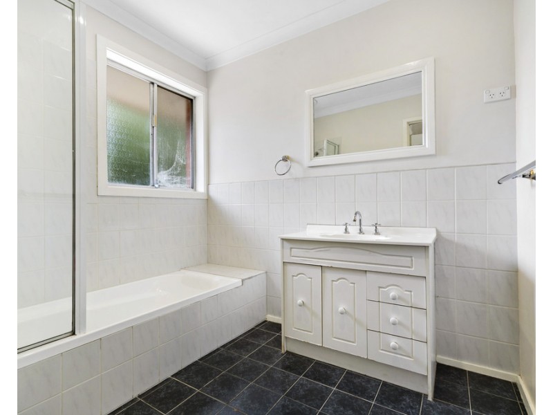 27 Meerlu Avenue, Frankston VIC 3199