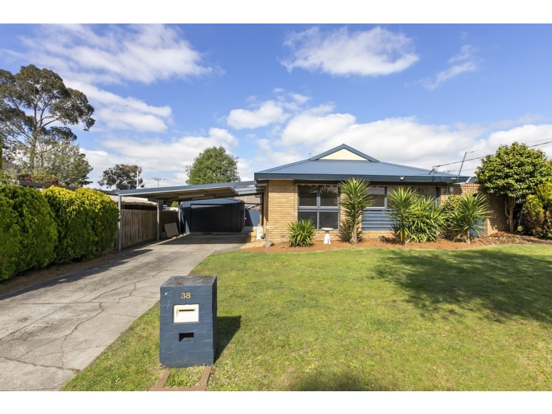 38 Paterson Avenue, Langwarrin VIC 3910