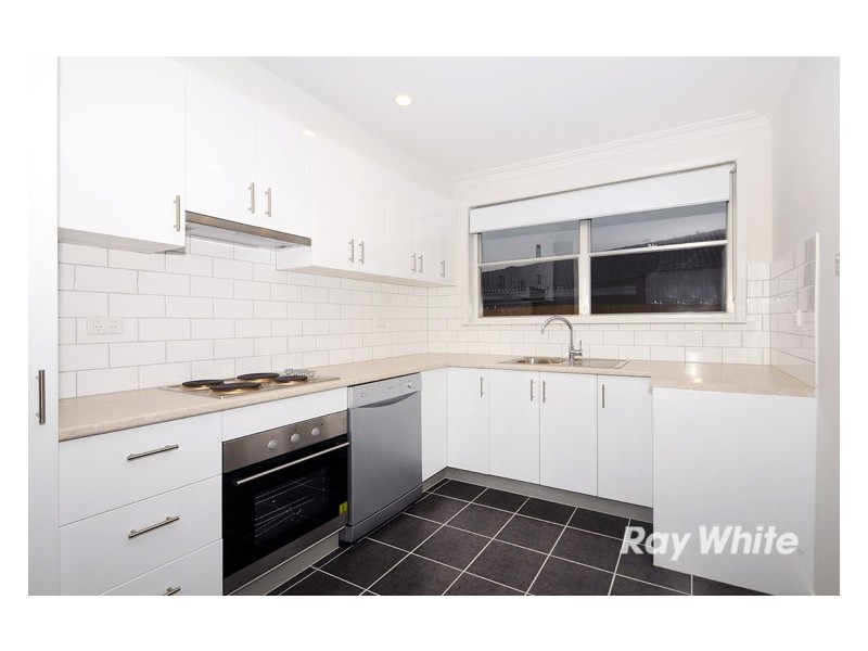 16 Bouvardia Crescent, Frankston North VIC 3200