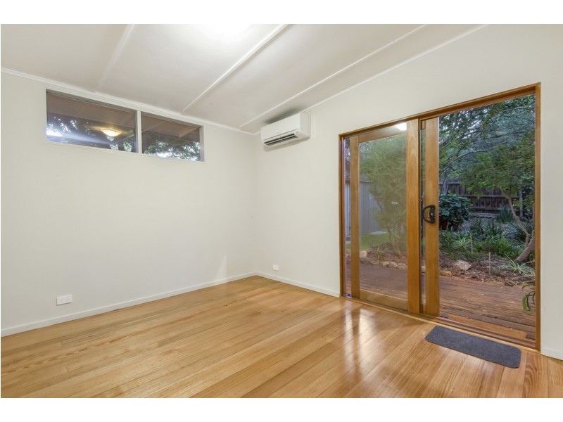 33 Wynden Drive, Frankston VIC 3199