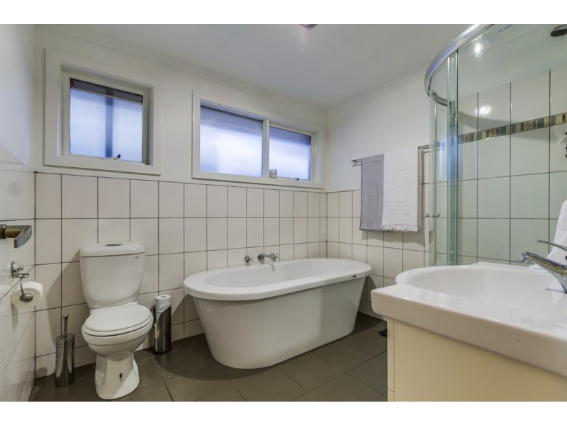 11 Darius Avenue, Frankston VIC 3199