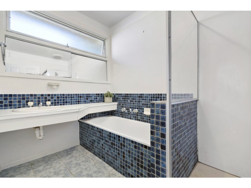 17 Olympic Avenue, Frankston VIC 3199