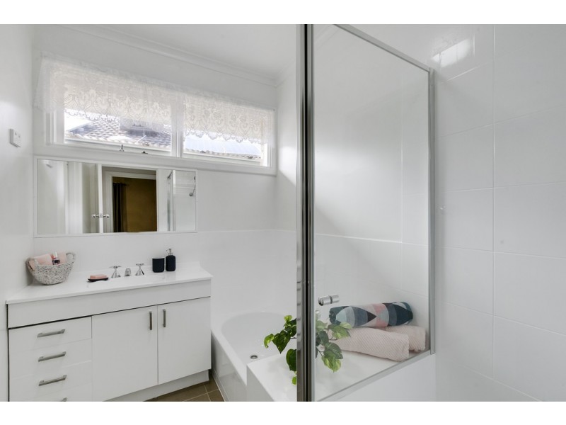64 Towerhill Road, Frankston VIC 3199