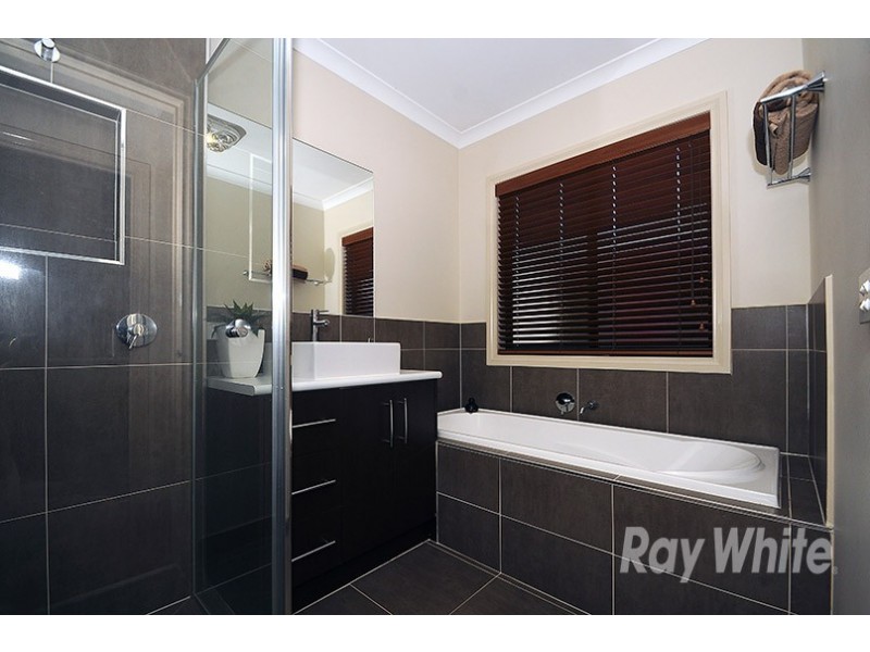 14 Ethereal Way, Sandhurst VIC 3977