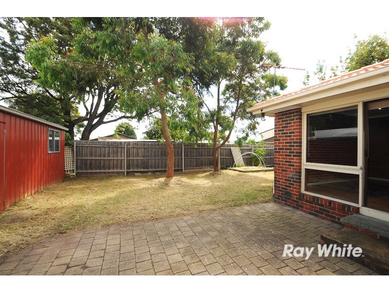 21 Downs Road, Seaford VIC 3198