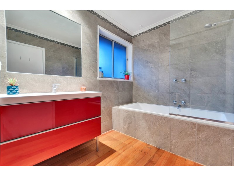 39 The Trossachs, Frankston VIC 3199