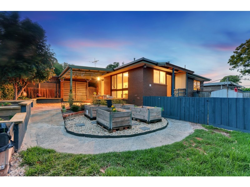 39 The Trossachs, Frankston VIC 3199