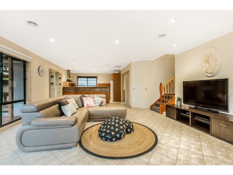 40 Francis Crescent, Langwarrin VIC 3910