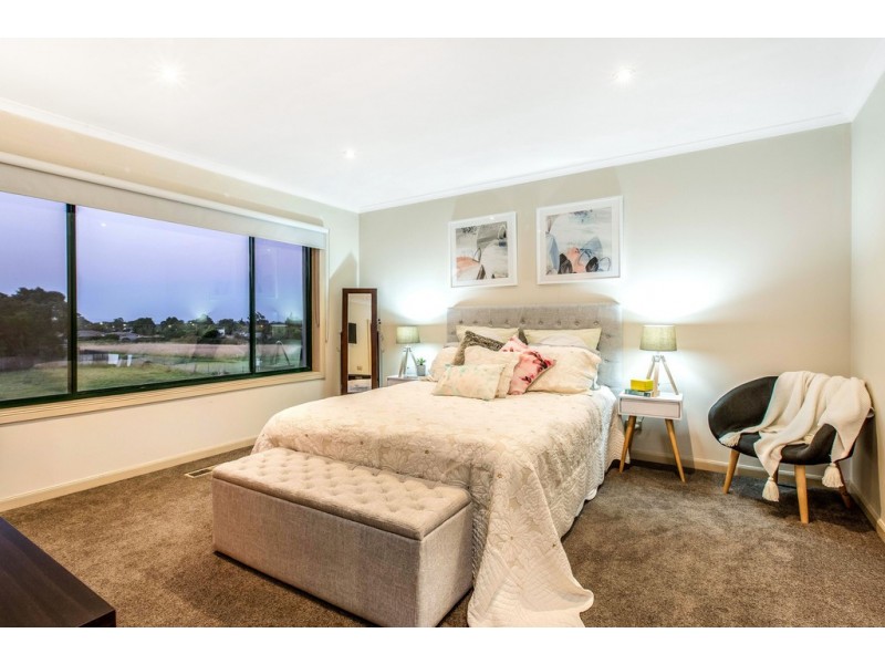 40 Francis Crescent, Langwarrin VIC 3910