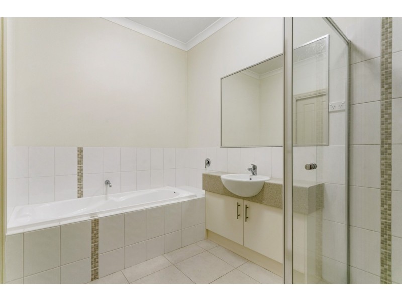 2/3 Wallace Avenue, Frankston VIC 3199